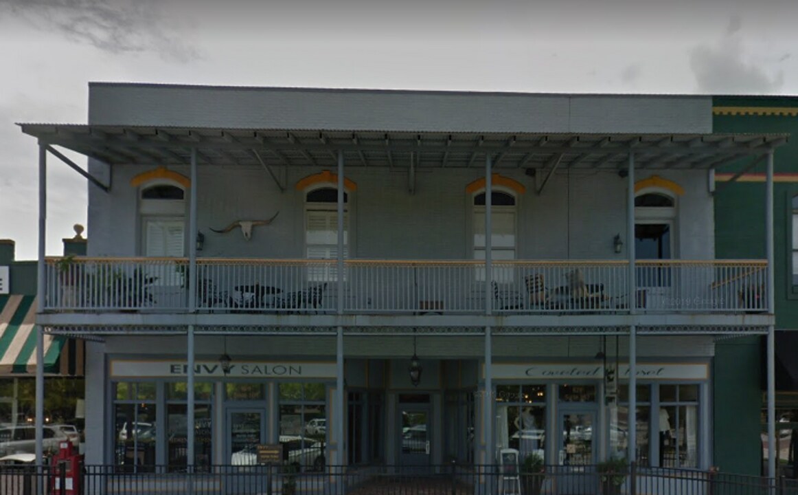 829 S Railroad Ave in Opelika, AL - Building Photo