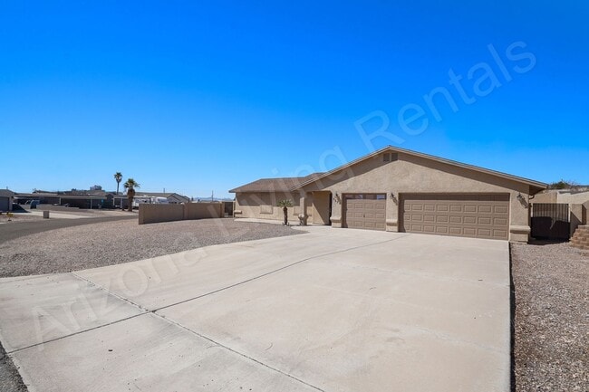 3275 Baysinger Dr in Lake Havasu City, AZ - Building Photo - Building Photo
