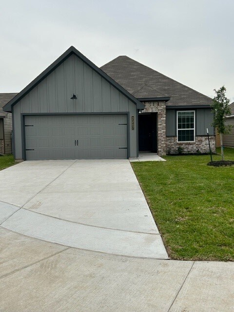 2207 John Ross Ct in Bryan, TX - Building Photo