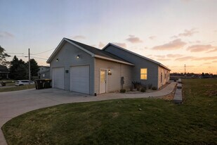 504 W Prospect St in St. Louis, MI - Building Photo