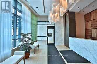 5740 Yonge St in Toronto, ON - Building Photo - Building Photo