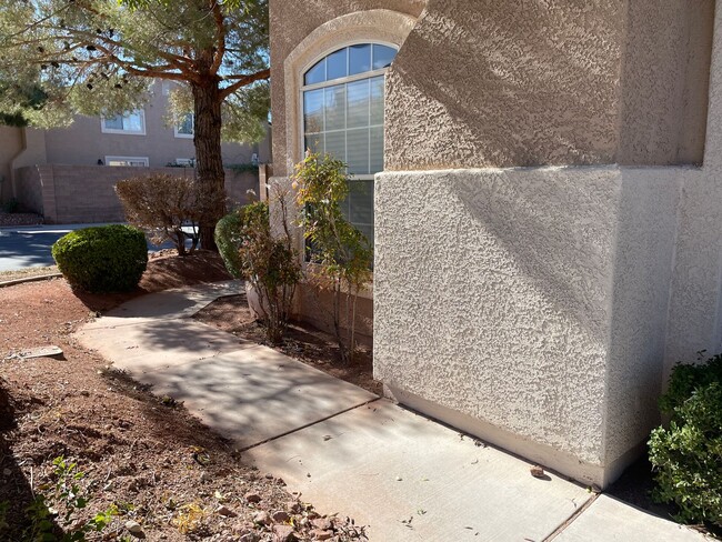 10197 Quaint Tree St in Las Vegas, NV - Building Photo - Building Photo