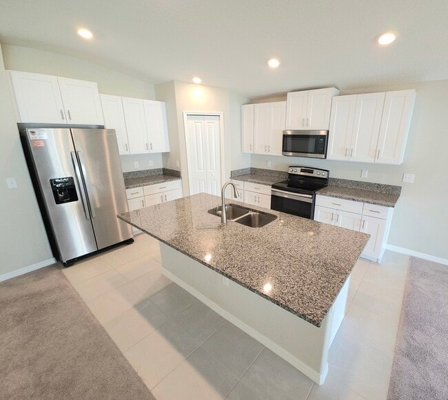 13079 SW 43rd Ave Rd in Ocala, FL - Building Photo - Building Photo