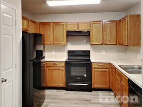 423 Lazy Ln in Montgomery, TX - Building Photo - Building Photo