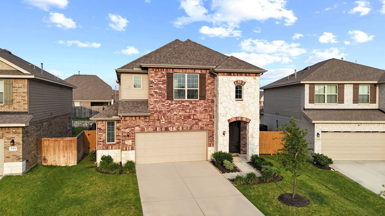 5323 Wyatt James Ln in Pattison, TX - Building Photo