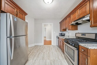 12 Osborne Street, Unit 2 in Salem, MA - Building Photo - Building Photo