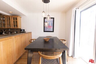 2101 Ocean Ave in Santa Monica, CA - Building Photo - Building Photo