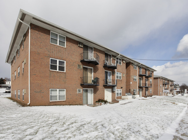 Sherman Courts in Phoenixville, PA - Foto de edificio - Building Photo