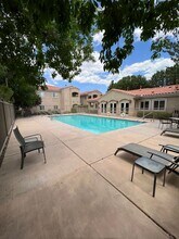 6800 Vista Del Norte Dr NE in Albuquerque, NM - Building Photo - Building Photo