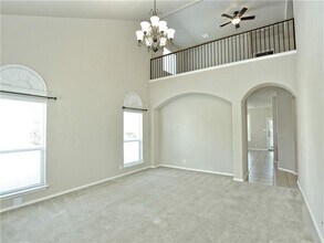 8813 Wood Stork Dr in Austin, TX - Building Photo - Building Photo