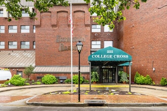Freemason Harbour Condominiums in Norfolk, VA - Building Photo - Building Photo