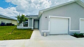 608 SE 8th St in Cape Coral, FL - Building Photo