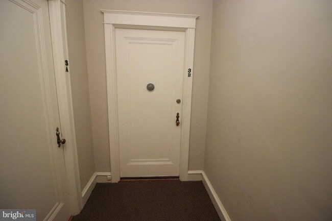 7876 Spring Ave, Unit 3FL in Elkins Park, PA - Building Photo - Building Photo