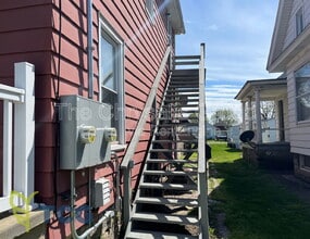 1305 W Jefferson St in Ottawa, IL - Building Photo - Building Photo