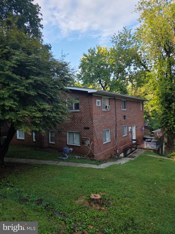 property at 6407 Ridgeview Ave
