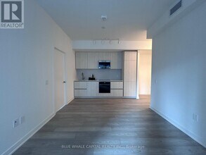 120 Broadway Ave in Toronto, ON - Building Photo - Building Photo