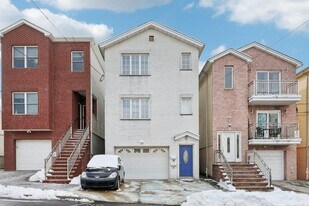 19 Cliff St in Jersey City, NJ - Building Photo