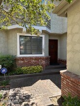 29723 Strawberry Hill Dr in Agoura Hills, CA - Building Photo - Building Photo