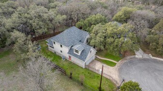 640 Bluffside Dr in New Braunfels, TX - Building Photo