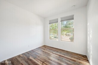 2814 W Apollo Rd in Phoenix, AZ - Building Photo - Building Photo