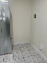 11315 1/2 Louise Ave in Lynwood, CA - Building Photo - Building Photo