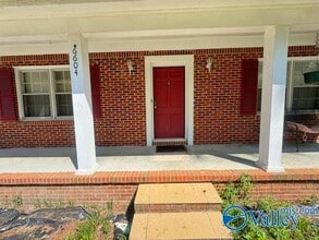6604 Robinhood Ln NW in Huntsville, AL - Building Photo - Building Photo