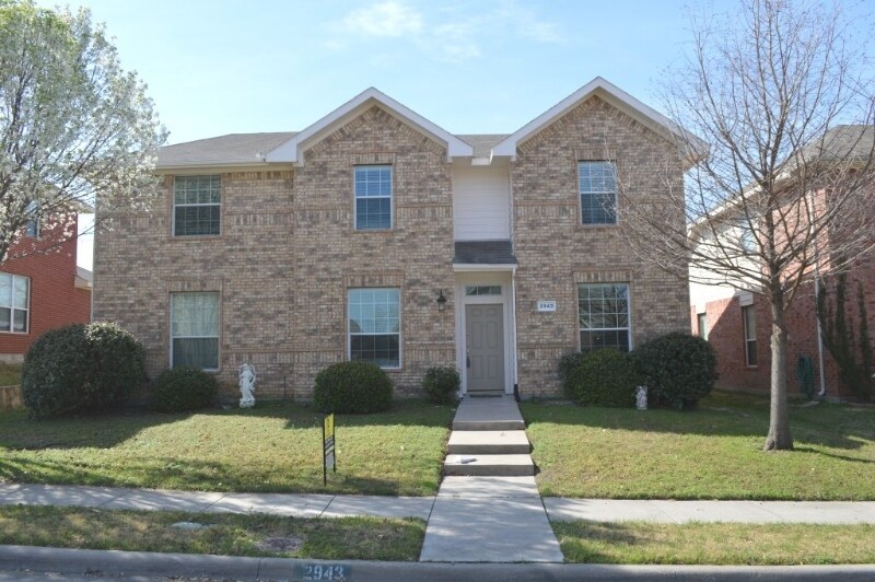 2943 Deer Ridge Dr in Rockwall, TX - Building Photo