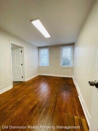 445 S Main St photo'