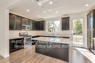 10924 Arrington Dr in Rancho Cordova, CA - Building Photo - Building Photo