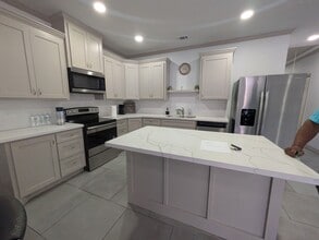 2925 Pecos St in Beaumont, TX - Building Photo - Building Photo