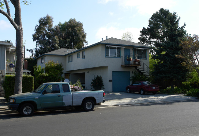 143 Wheeler Ave in Redwood City, CA - Foto de edificio - Building Photo