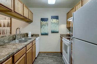7009 S 83rd St in La Vista, NE - Building Photo - Building Photo