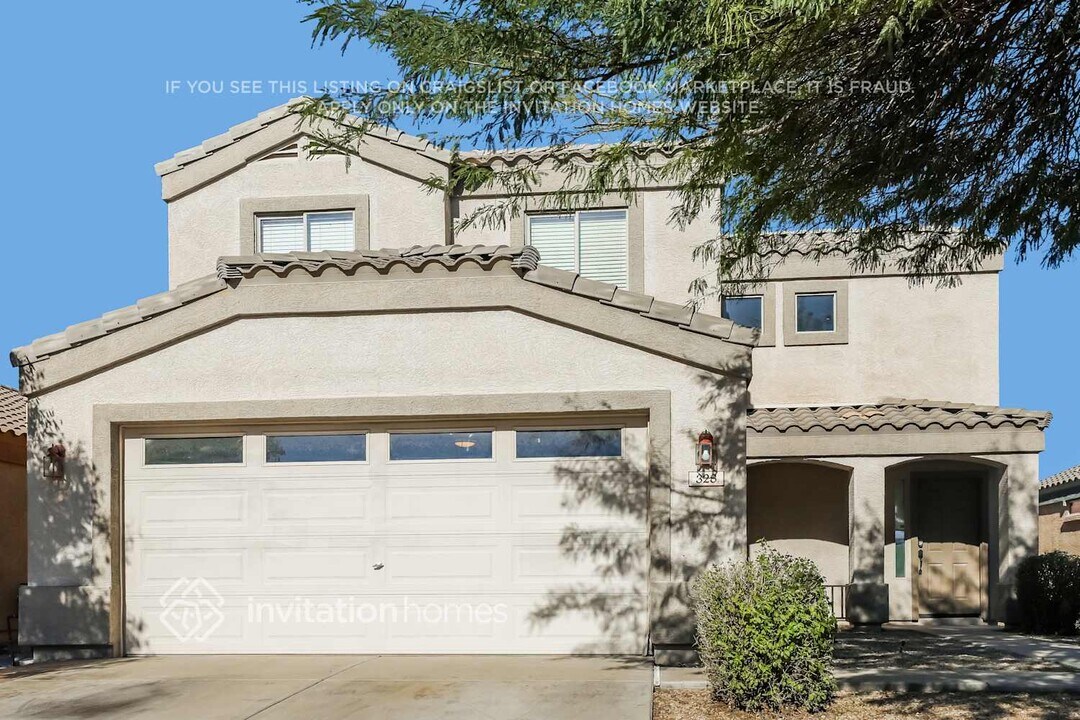 328 E March St in San Tan Valley, AZ - Building Photo