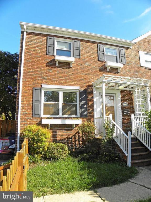 property at 1315 Commonwealth Ave