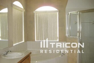 2336 Windcrest Lake Cir in Orlando, FL - Building Photo - Building Photo