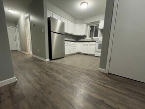 2912 Clinton Ave in Minneapolis, MN - Building Photo - Building Photo