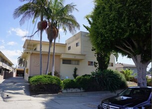 802 N Edgewood St in Inglewood, CA - Foto de edificio - Building Photo