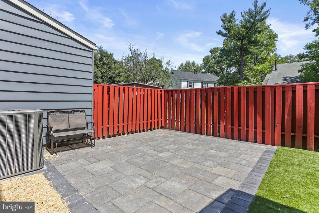 12113 Pheasant Run Dr in Laurel, MD - Building Photo