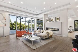 16132 Alcima Ave in Los Angeles, CA - Building Photo - Building Photo