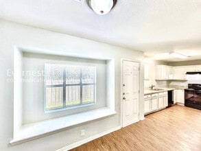 246 Creek Cove Dr in Dallas, TX - Building Photo - Building Photo