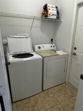 9780 NW 8th St in Miami, FL - Building Photo - Building Photo