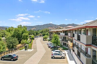 Avenue Heights Apartments Building 1 in Buellton, CA - Foto de edificio - Building Photo