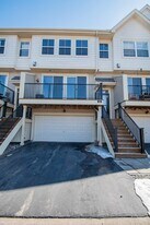 4665 Victor Path in Hugo, MN - Building Photo