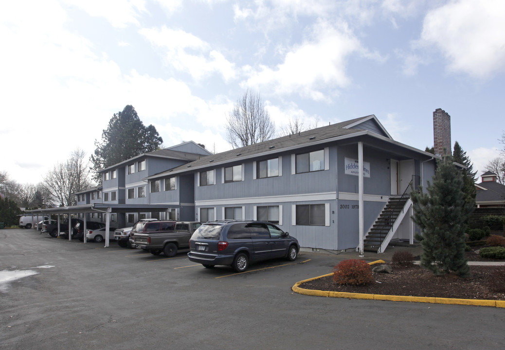 Hidden Pines in Forest Grove, OR - Building Photo