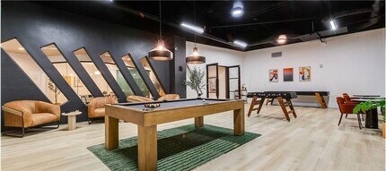 301 N Akard St in Dallas, TX - Building Photo - Building Photo