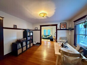 23 Central Rd, Unit 1 in Somerville, MA - Foto de edificio - Building Photo