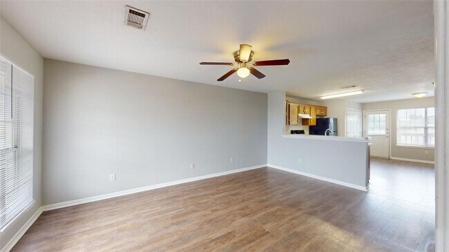 1507 Hollow Hill Dr, Unit B in Bryan, TX - Foto de edificio - Building Photo