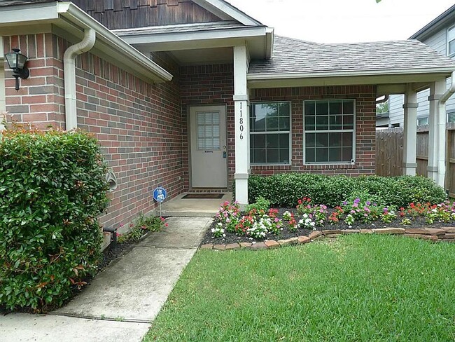 11806 Sardis Lake Dr in Tomball, TX - Building Photo - Building Photo