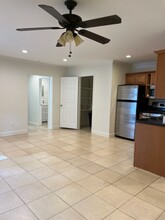 6210 Calvin Ave in Tarzana, CA - Building Photo - Building Photo