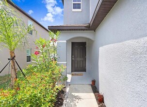 6384 Ten Acre Ct in Zephyrhills, FL - Building Photo - Building Photo